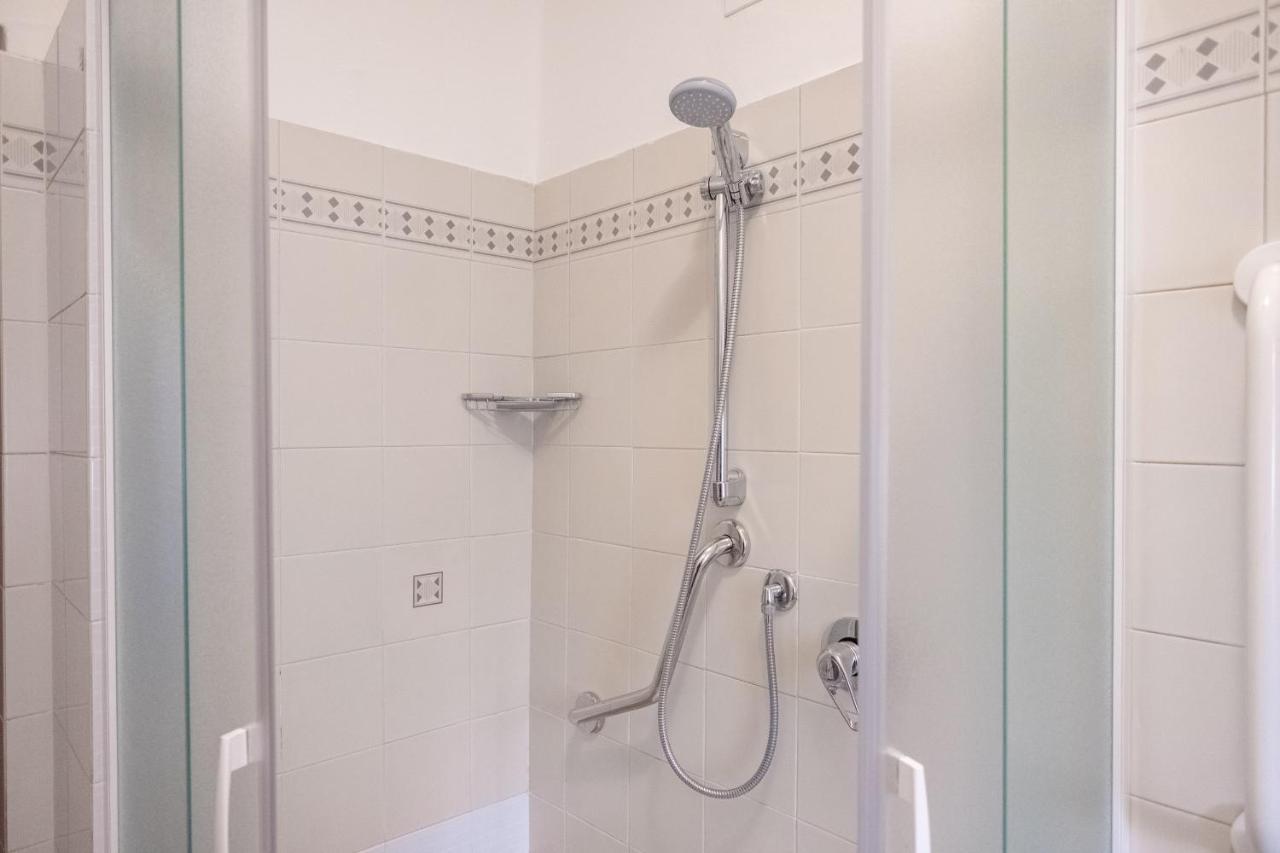 Casa Dolce Casa Desenzano - 2 Passi Dal Lago Apartment Desenzano del Garda Bagian luar foto